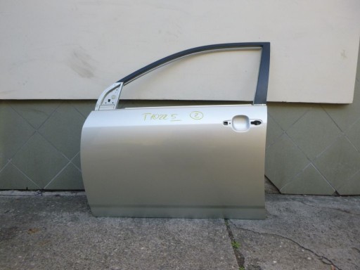 Toyota corolla e12 седан универсал 02 передняя левая дверь