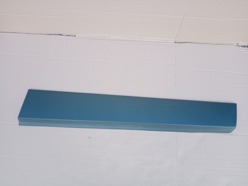 95157444 - OPEL MOKKA ПРАВА ПЛАНКА ПЕРЕДНІХ ДВЕРЕЙ 2012Р.