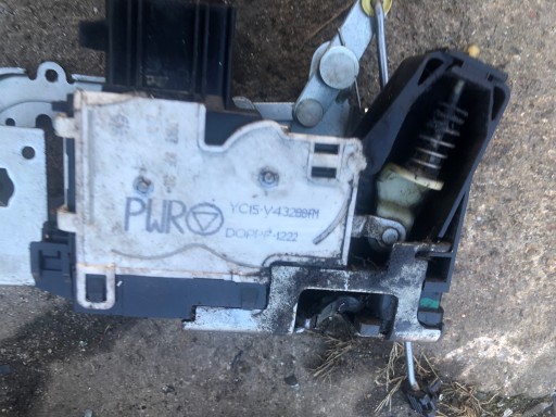 YC15-V43288-FM - ЗАМОК ТРАНЗИТ MK7 2,2 2006-14 ДВЕРІ YC15V43288-FM