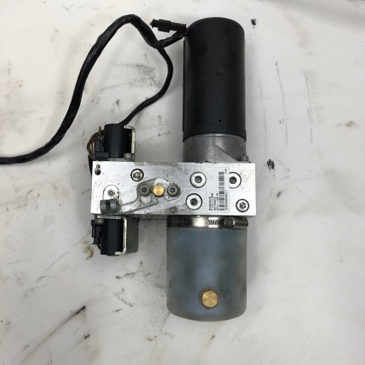 09466628 - Двигун насос даху спліттер C70 II