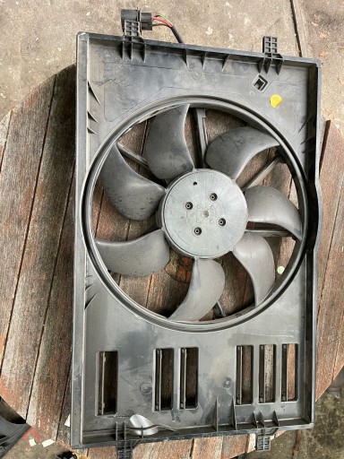 5Q0121203BK - Вентилятор радіатора VW Golf VIII B8 5Q0959455AF