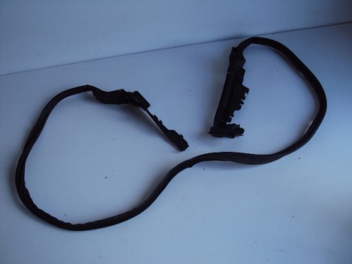 A1726390243 - Прокладка крышки багажника MERCEDES SLK R172