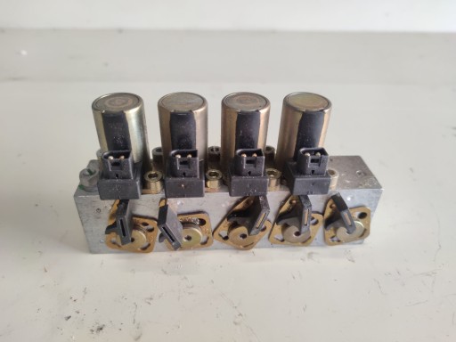 1298000178 - Mercedes R129 соленоидный клапан, соленоиды крыши