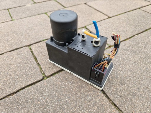 Насос центрального замка audi 8l0862257e