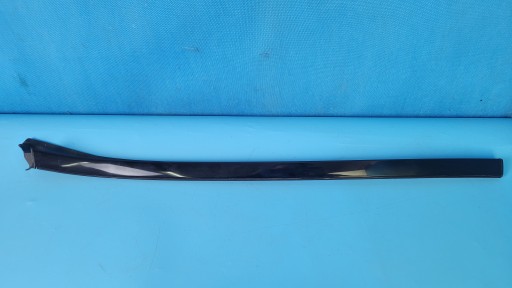 W205 C250 накладка лобового стекла левая A2056900162