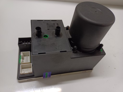 8L0862257A - Насос центрального замка ауди а3 8л лифт а4 б5