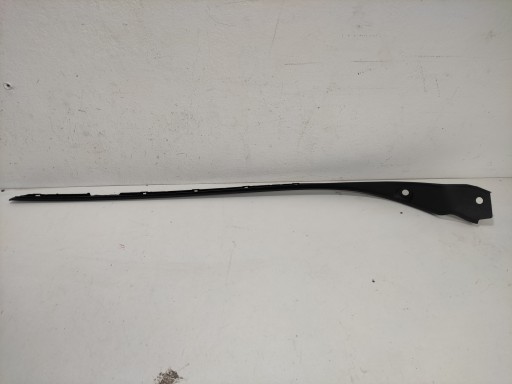 MASERATI LEVANTE ПЛАНКА ЛОБОВОГО СТЕКЛА ПРАВАЯ 670040327