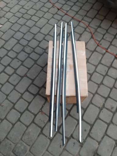 GJ6R-68-ABX - Mazda 6 GJ передняя дверь скребок l-P