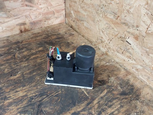 Насос центрального замка audi a3 8l 8l0862257l