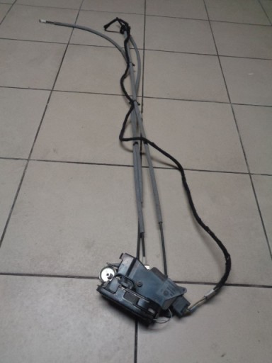 A6397300735 - Замок раздвижной двери Мерседес В639 А6397300735