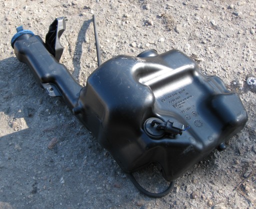 MERCEDES W207 3.0 CDI 11R washer fluid tank A2048601960