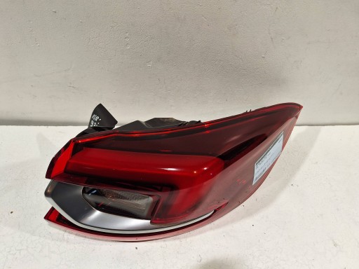 Задний правый лампа 39099123 Opel insignia b kombi 17-