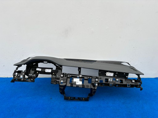 AUDI Q8 4M8 console dashboard cockpit below HEAD-UP 4M8857033 NR18
