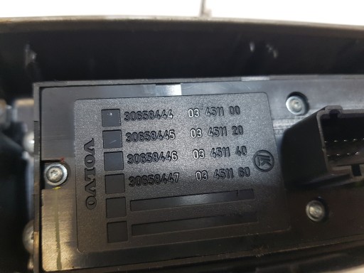 control panel of the window driver´s VOLVO V50 30658444 8679666