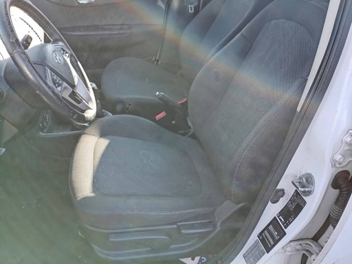 HYUNDAI I20 et 1 08- Sièges KOMPLET Siège Chauffeurs Passegers Siège