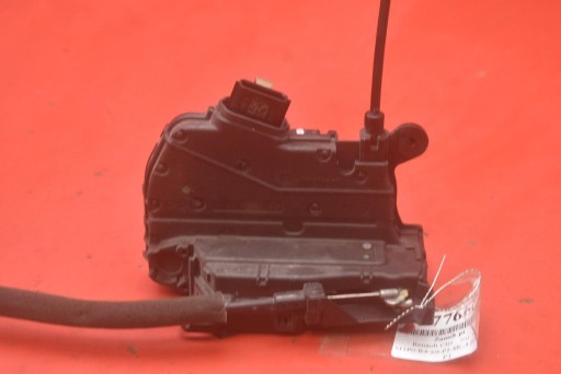 lock door right rear part rear 825002104R RENAULT CLIO 4 IV 5D HB 12-20