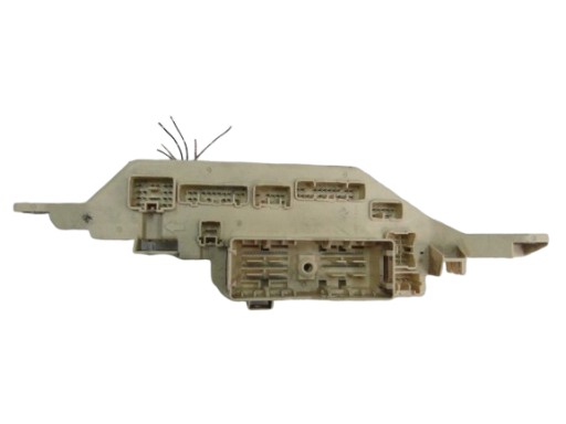 TOYOTA LAND CRUISER 100 БЛОК ПРЕДОХРАНИТЕЛЕЙ