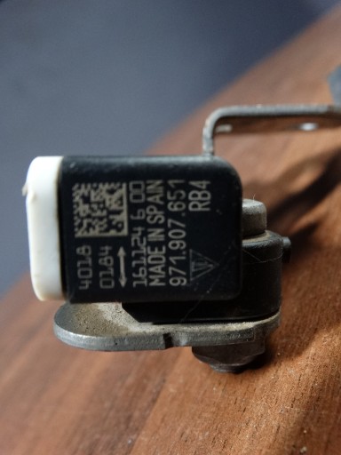 IDEALNY SENSOR PRZYSPIESZENIA LINKS PORSCHE 971 1