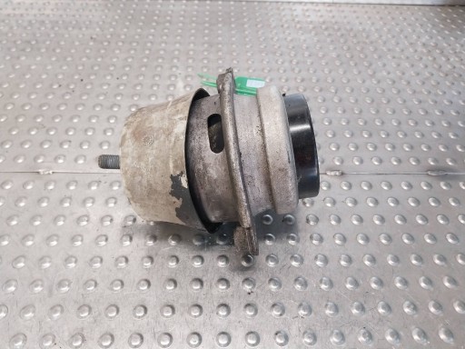 engine mount left 94837504901 PORSCHE CAYENNE and 4.5 V8