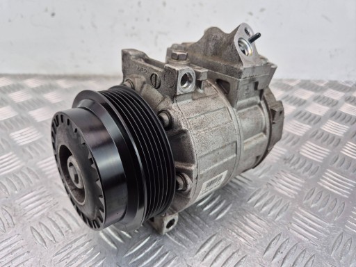 Mercedes C200 CGI W204 compressor; compressor of the air conditioning A0008307800