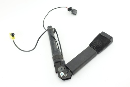 НАТЯЖИТЕЛЬ РЕМНЯ ПЕРЕДНИЙ ПРАВЫЙ OPEL MERIVA B 13250517N