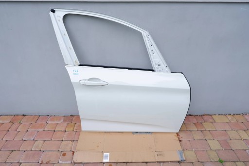 Bmw f46 двери права 300