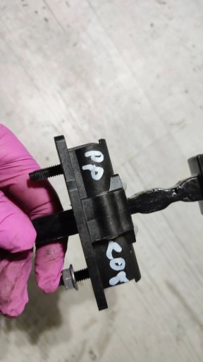 Peugeot 208 II 23r 1.2 front side right limiter door