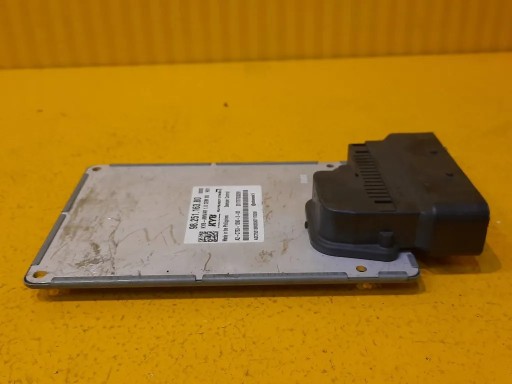 Контроллер подвески peugeot 508 ii ds7 9825116380