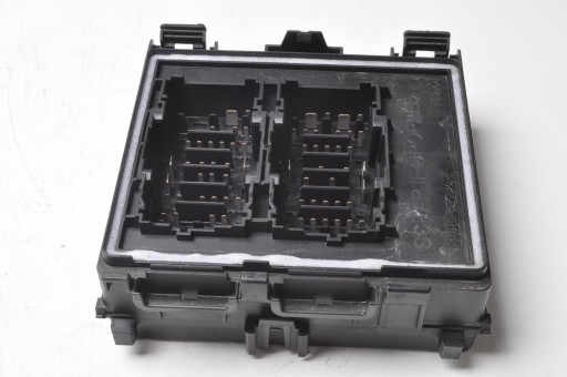 Ford fiesta mk8 1.0 блок запобіжників 21 р.в