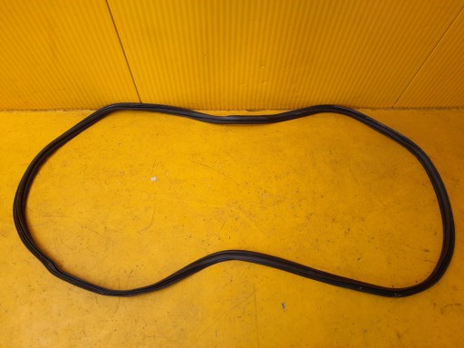 MASERATI LEVANTE TAILGATE SEAL