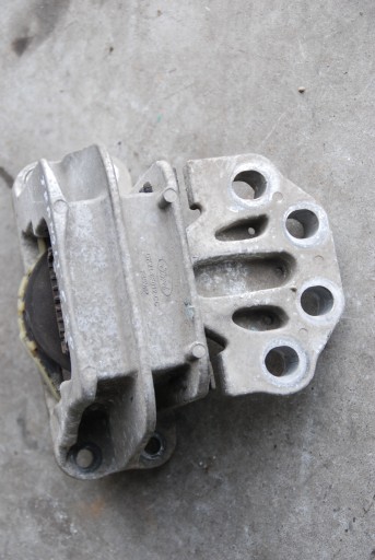 GK216F012CC - TRANSIT CUSTOM ЛАПА ПОДУШКА ДВИГАТЕЛЯ 2.0 TDCI 18R