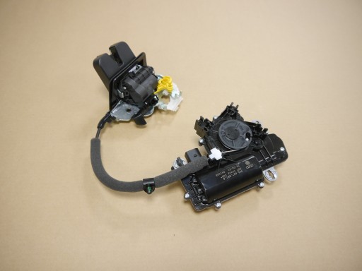 80A827506A - AUDI Q5 80A замок закрилка задня тяга 3v5827887b