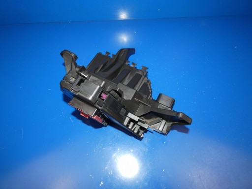MERCEDES C KLASA W205 compartment module terminal