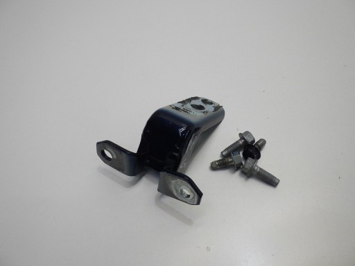 2B28 - SX4 S CROSS 2022 ДВЕРНАЯ ПЕТЛЯ ПРАВАЯ ПЕРЕДНЯЯ ВЕРХНЯЯ