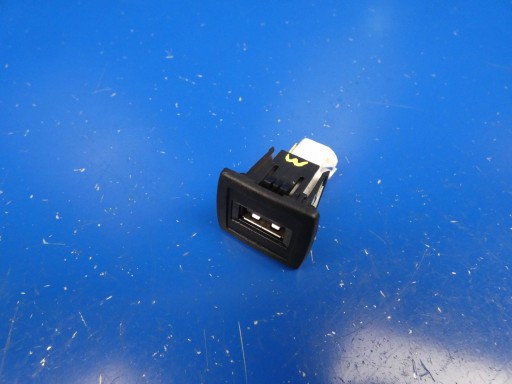 MERCEDES ML W166 GLE PORT adapter ZLACZE USB