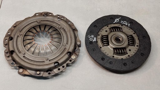 M200/205 - ПРИЖИМНАЯ ПЛАСТИНА OPEL ZAFIRA A 1.8 B 321005510