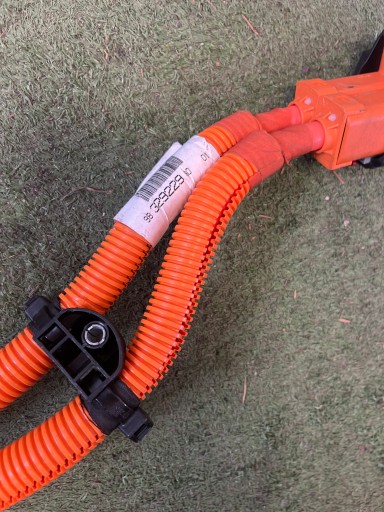 261563 - УСТАНОВКА ЗАРЯДНОГО ПРИСТРОЮ PEUGEOT 208 II 9832922980