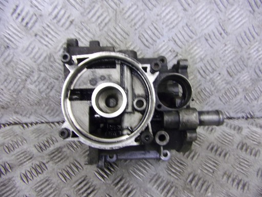 držák olejového filtru VOLKSWAGEN TOUAREG 5.0 D 07Z115389