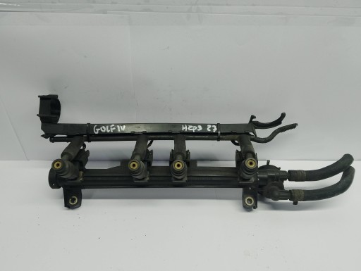 Rampe injection Volkswagen Golf IV 4 037133317N