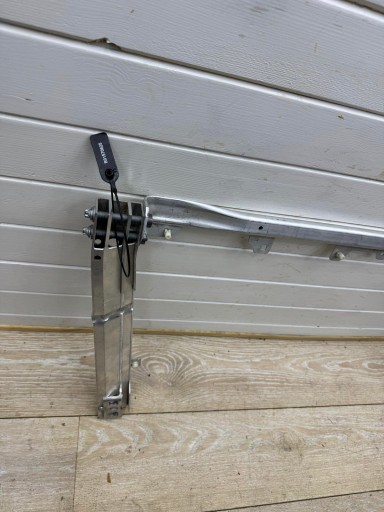 sider lower console of radiators BMW U06 U10 U11 MINI U25 F65 F66 8737263 MINI