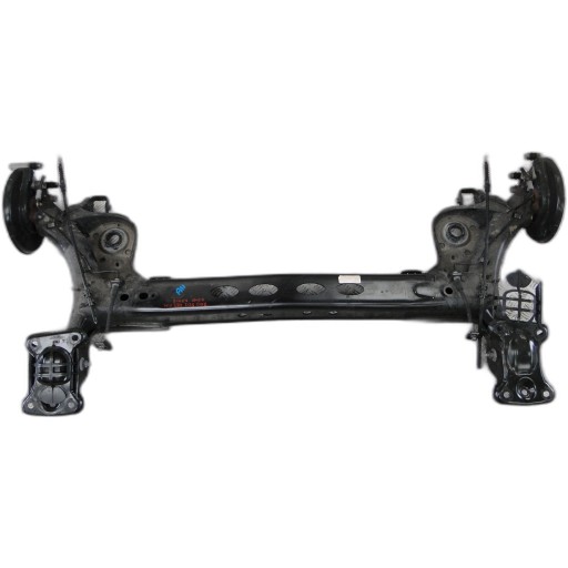 Задняя балка подвески skoda kamiq 658 1.0tsi 2q0501053cm