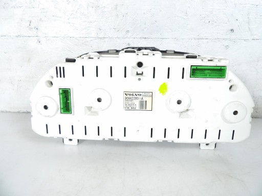 VOLVO V40 and 1.8B dials 30662280
