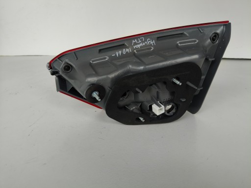 NO-WA-- light left rear to the bonnet HYUNDAI I40 11- KOMBI