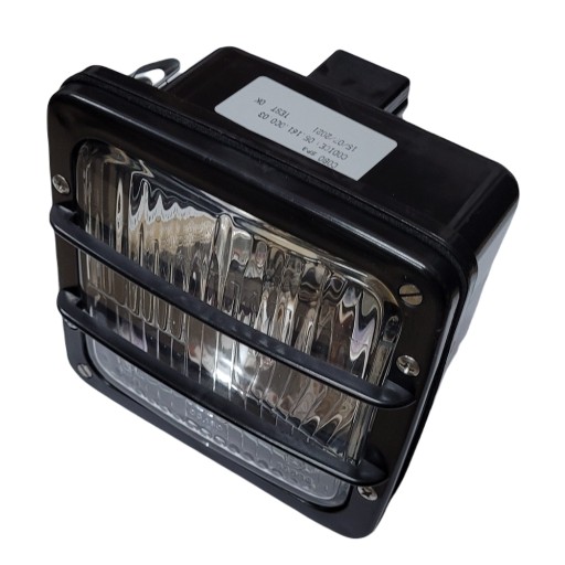 8703152000 - ПЕРЕДНИЙ ФОНАРЬ COBO PRONAR 82 1025 1221