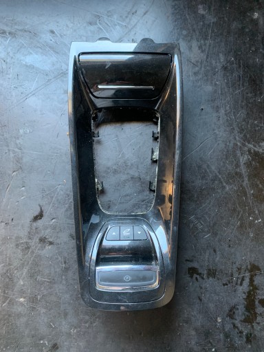 9682457777 1 - Citroen C5 III X7 панель кнопка ручного тормоза