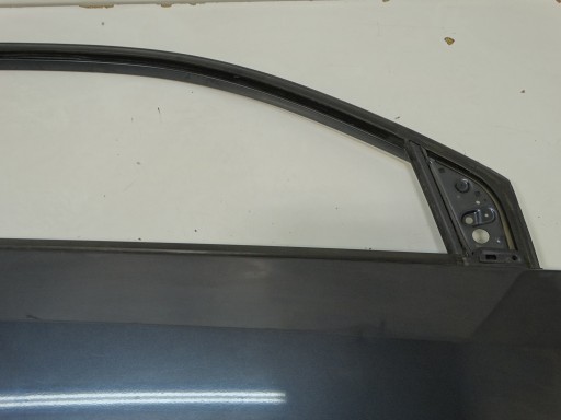 dveře pravý předek FORD FIESTA MK6 3DRZWI