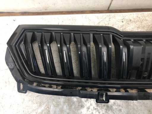 grill grille radiator SKODA KAROQ 57A853653G