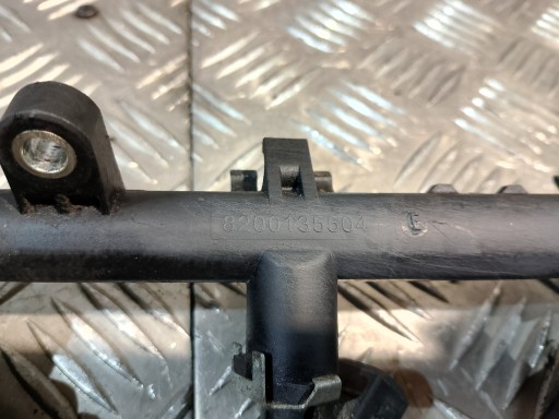 injection ramp 8200135504 + WTRSYKI RENAULT CLIO III 3 1.6 B