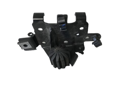 1250 - BMW R1250RT K52 кріплення бака л 8520651