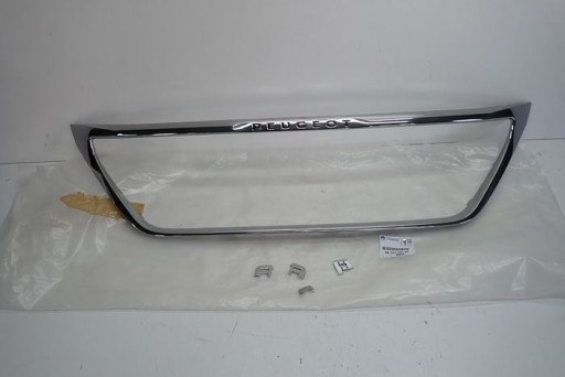 PEUGEOT 5008 3008 II 16- chrom grille 9816441277